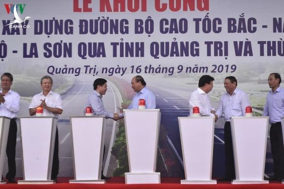 Thủ tướng: Tham nhũng, rút ruột công trình là có tội với nhân dân