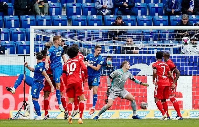 Thua Hoffenheim, Bayern đứt mạch 24 trận thắng liên tiếp