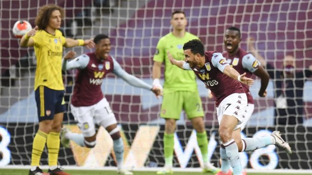 Thua sốc Aston Villa, Arsenal hết cơ hội dự Europa League