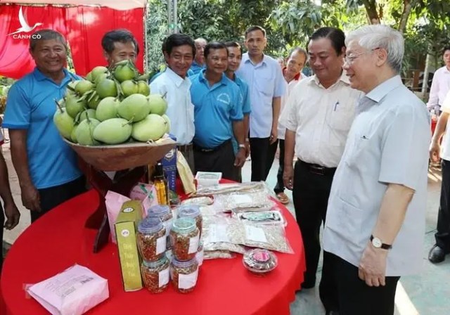 Thực hành dân chủ trong Đảng theo tư tưởng Hồ Chí Minh – phương hướng quan trọng trong công tác xây dựng, chỉnh đốn Đảng hiện nay