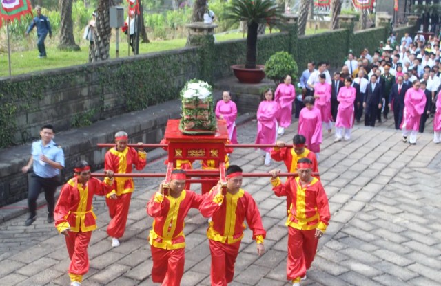 TP Hồ Chí Minh không tổ chức lễ viếng, dâng hương đông người dịp Tết Nguyên đán