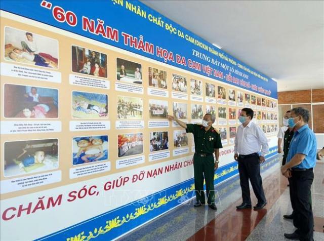 Triển lãm ảnh '60 năm thảm họa da cam Việt Nam-Nỗi đau còn đó-Nhân chứng lịch sử'