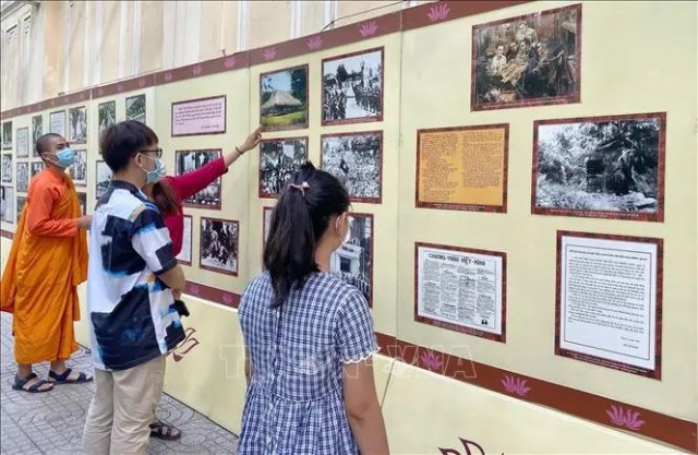 Triển lãm ảnh 'Hồ Chí Minh - Đẹp nhất tên Người'