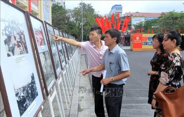 Triển lãm hình ảnh, tư liệu 'Hải Phòng 65 năm xây dựng và phát triển'