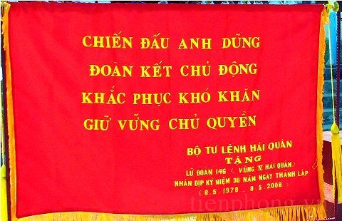 Trường Sa Qua Từng Bức Ảnh