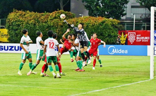 Tuyển Việt Nam và tuyển Indonesia cầm chân nhau 0 - 0, vé bán kết bảng B chờ lượt trận cuối