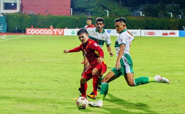 Tuyển Việt Nam và tuyển Indonesia cầm chân nhau 0 - 0, vé bán kết bảng B chờ lượt trận cuối