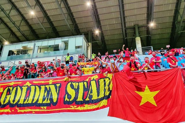 Tuyển Việt Nam và tuyển Indonesia cầm chân nhau 0 - 0, vé bán kết bảng B chờ lượt trận cuối Tuyển Việt Nam và tuyển Indonesia cầm chân nhau 0 - 0, vé bán kết bảng B chờ lượt trận cuối