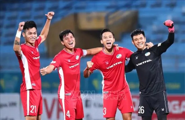 V.League 2020: Kịch tính cuộc đua 'song mã' để giành ngôi vương