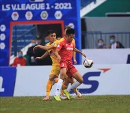 Đưa trái bóng V.League 2021 trở lại sân cỏ