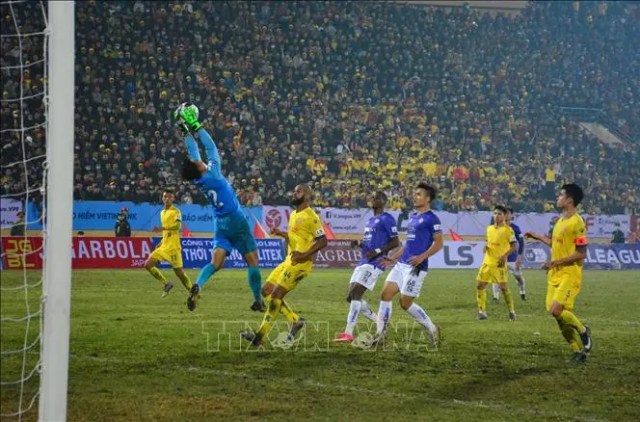 V-League 2021 'nóng' từ đầu mùa