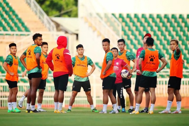 V-League thi đấu tập trung: Vượt khó từ Nam ra Bắc