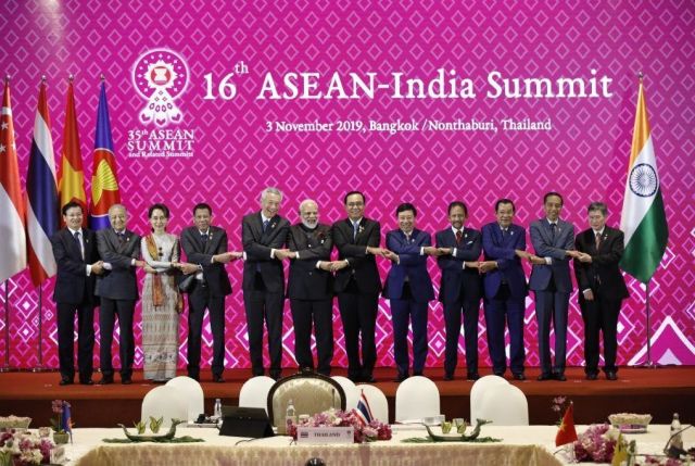 Vấn đề Biển Đông qua hai Hội nghị Cấp cao ASEAN-Ấn Độ và ASEAN-Trung Quốc