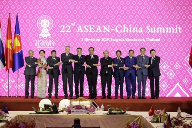 Vấn đề Biển Đông qua hai Hội nghị Cấp cao ASEAN-Ấn Độ và ASEAN-Trung Quốc