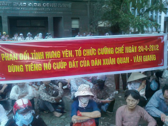 Văn Giang  và đám quạ đen.