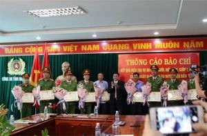 Việc Khen Thưởng Của Công An Tỉnh Điện Biên: Dân Chủ Cuội Cũng Thích Chõ Mõm Vào