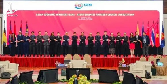 Việt Nam đẩy mạnh vai trò Chủ tịch ASEAN chống Covid-19