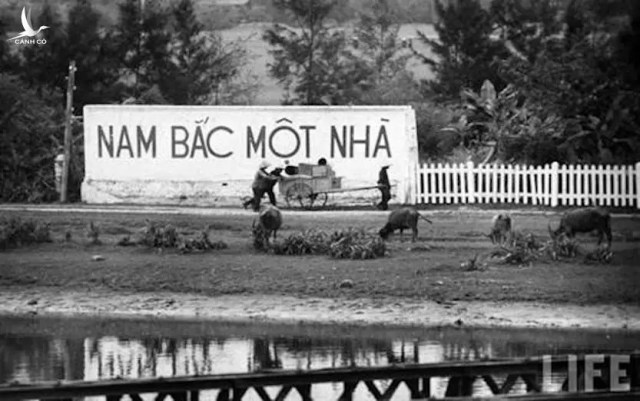 Việt Tân kích động chia rẽ vùng miền khi cả nước đang chống dịch Covid-19 Việt Tân kích động chia rẽ vùng miền khi cả nước đang chống dịch Covid-19