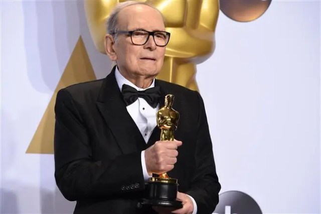 Vĩnh biệt nhà soạn nhạc vĩ đại Ennio Morricone  