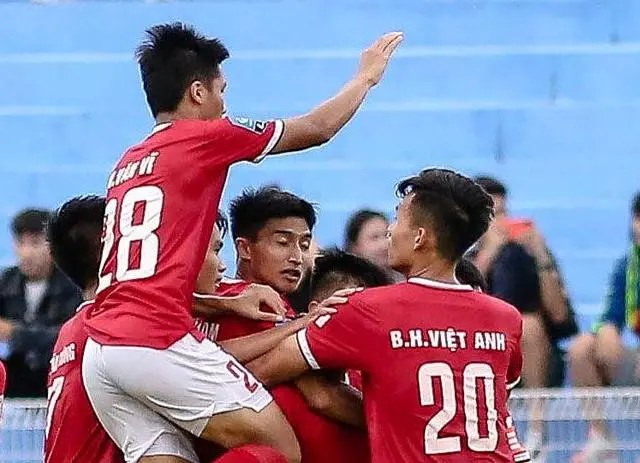 Vòng 10 V-League 2020: Khúc cua quyết định