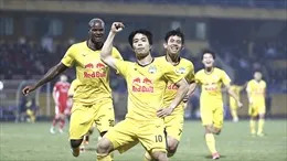 Vòng 11 V-League 2021: Khúc cua quyết định